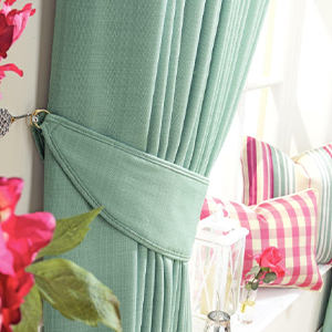 Plumbs bespoke curtains