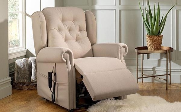 Siesta Recliner Bayswater Vanilla Reup