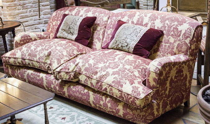 Floral sofa with anti-slip sofa covers (1)