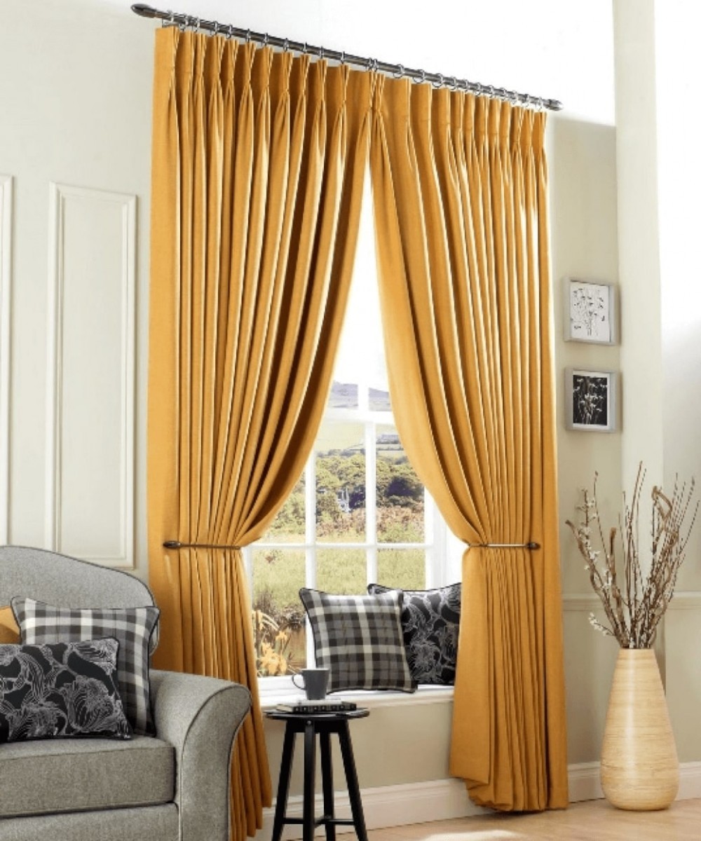 plumbs bespoke curtains