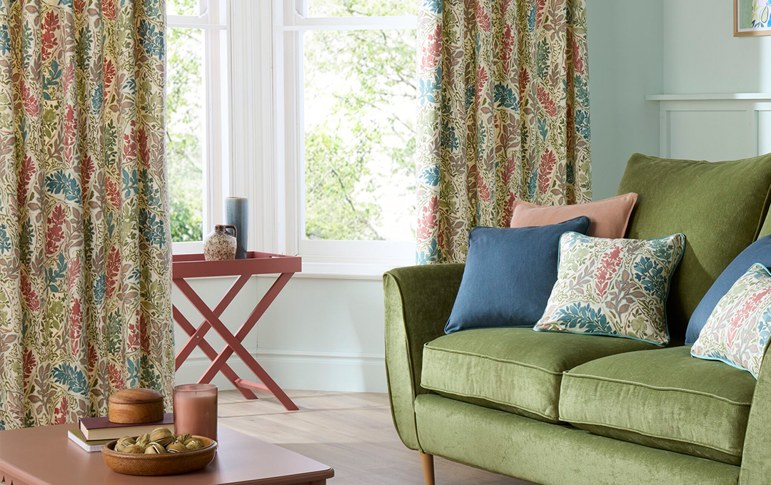 Plumbs made-to-measure curtains