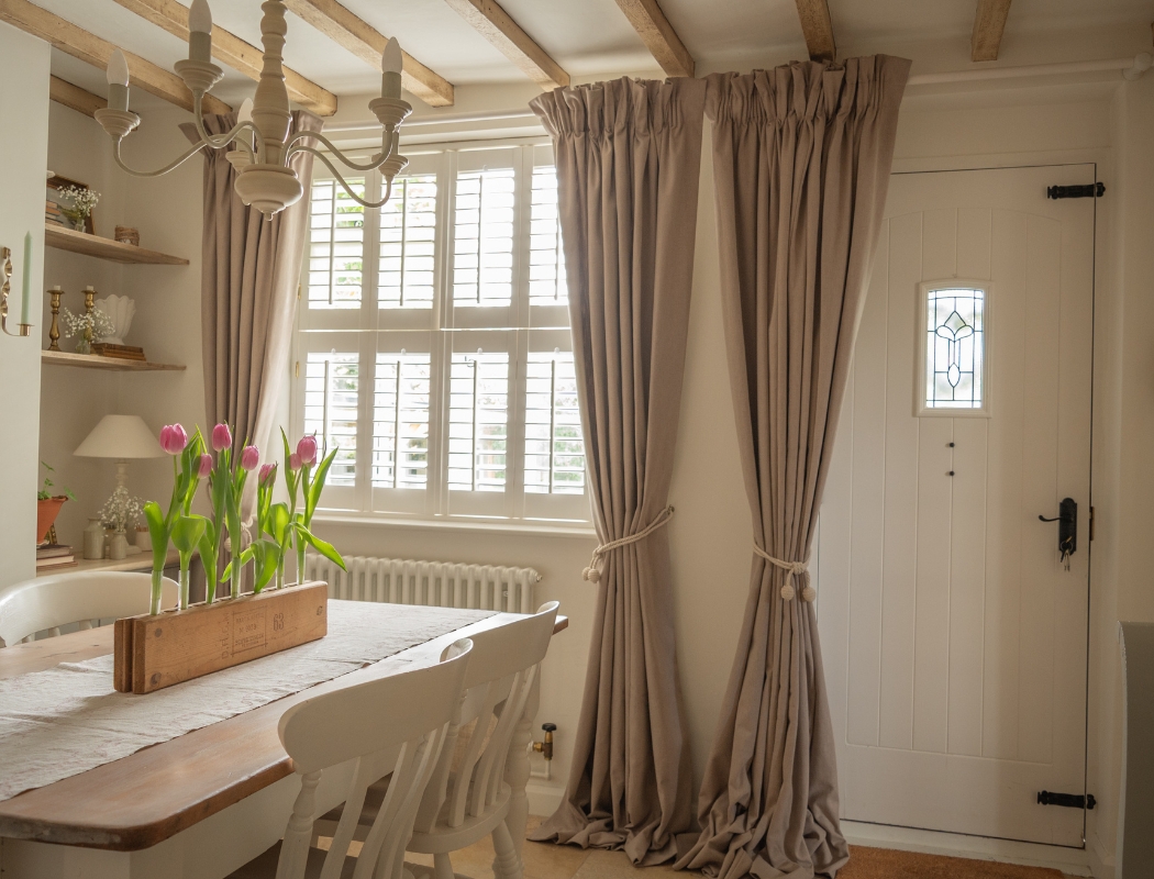 Made-to-measure curtains
